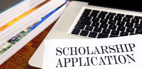 Scholarships For Older Women Returning To College